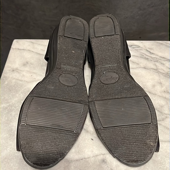 DexFlex Comfort Circle Open Toe Wedge - Picture 15 of 16